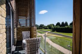 Cotswolds Room2 balcony