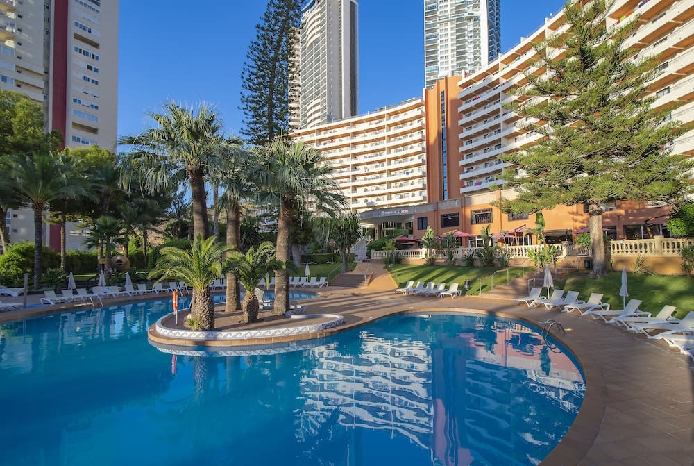 Stay at the 4★ AR Diamante Beach Hotel & Spa